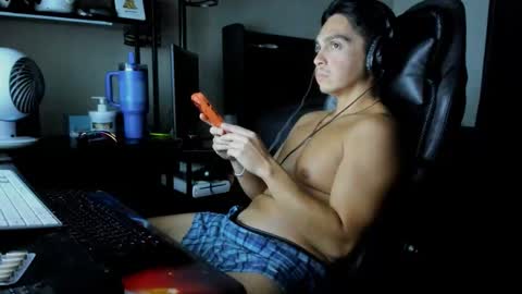 Snapshot of xoalejandroxo6 chatting on 04/05/26, 04:42 xoalejandroxo6 online show from 04/05/26, 04:42