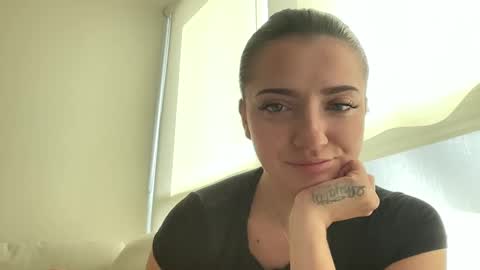 xoariellxo online show from 09/09/25, 04:17