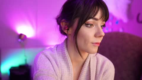 Bella Bondai online show from 12/21/24, 06:09