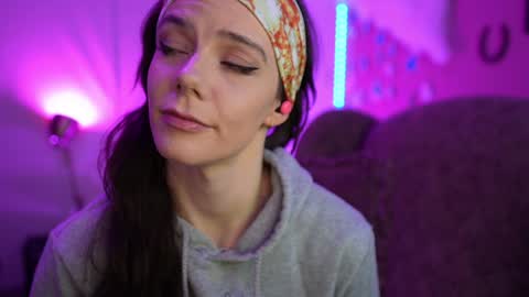 Bella Bondai online show from 01/17/25, 07:41