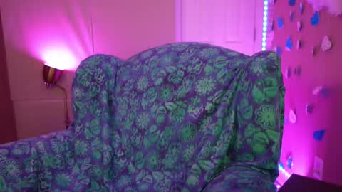 Bella Bondai online show from 03/04/25, 09:51