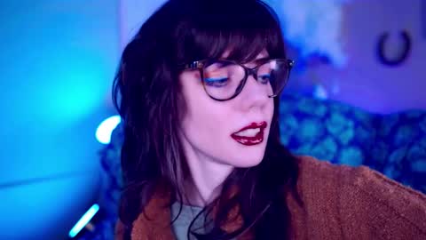 Bella Bondai online show from 11/15/25, 04:43