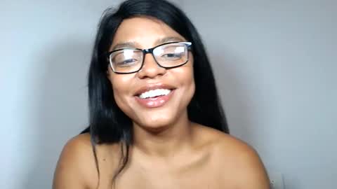 Xoee Winters online show from 12/16/25, 01:38