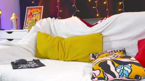 Snapshot of xorylan chatting on 01/24/25, 05:11 XoRylan online show from 01/24/25, 05:11