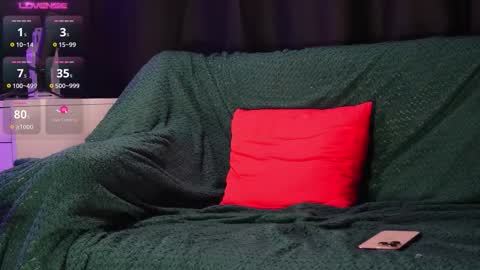 Snapshot of xorylan chatting on 12/22/25, 10:51 XoRylan online show from 12/22/25, 10:51