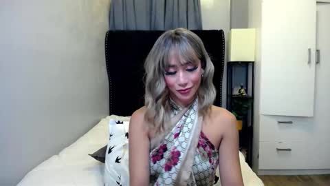 Snapshot of xoxo_adams chatting on 11/17/25, 02:34 xoxo online show from 11/17/25, 02:34