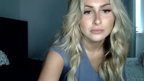 Snapshot of xoxolala32 chatting on 07/17/26, 05:51 Lacey Loo online show from 07/17/26, 05:51