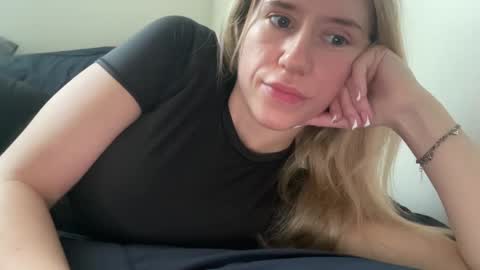 jenn online show from 01/12/25, 10:01