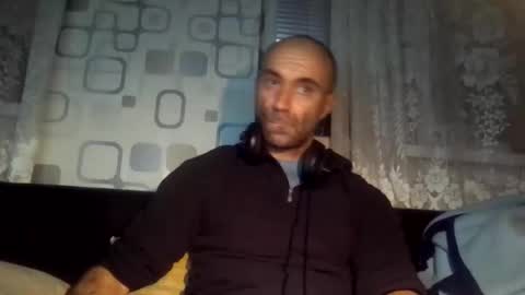 Snapshot of xploid1982 chatting on 12/05/24, 02:09 xploid1982 online show from 12/05/24, 02:09