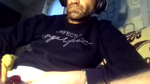 Snapshot of xploid1982 chatting on 12/10/24, 06:22 xploid1982 online show from 12/10/24, 06:22