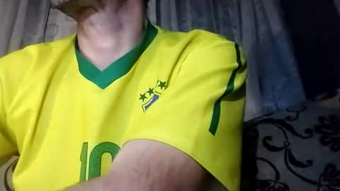 Snapshot of xploid1982 chatting on 09/23/25, 10:24 xploid1982 online show from 09/23/25, 10:24