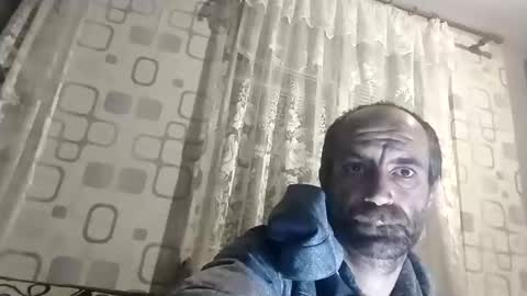 Snapshot of xploid1982 chatting on 10/26/25, 09:42 xploid1982 online show from 10/26/25, 09:42