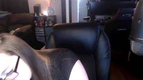 xqueenkendrax online show from 02/18/25, 10:25