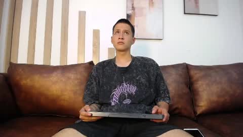 XR Zac  online show from 06/29/26, 07:47