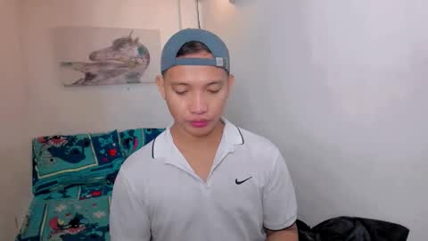 xsebastian19 online show from 12/22/25, 10:07