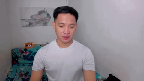 xsebastian19 online show from 04/25/26, 07:55