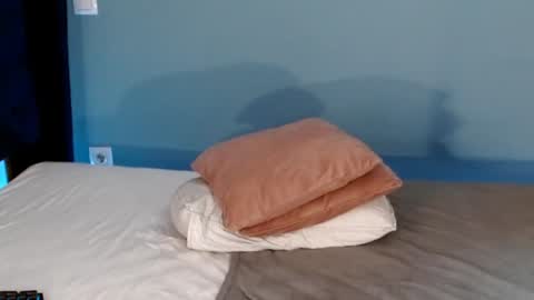 Snapshot of xsexycouples chatting on 01/08/25, 02:14 AnnaMaee online show from 01/08/25, 02:14