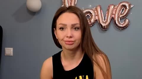 Snapshot of xsexycouples chatting on 02/16/25, 11:05 AnnaMaee online show from 02/16/25, 11:05