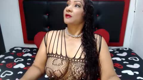 xshopyx online show from 11/23/25, 03:28