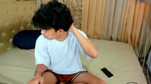 xsianhotcocxx online show from 04/19/26, 04:17