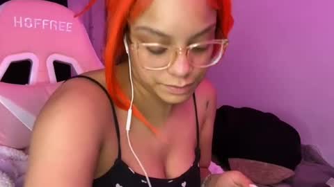 xStarGazingx online show from 06/15/26, 05:09