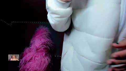 Snapshot of xthesexyboyx chatting on 10/04/25, 12:52 Femboy Exotic online show from 10/04/25, 12:52