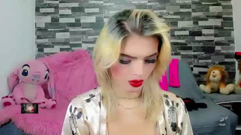 Snapshot of xthesexyboyx chatting on 07/18/26, 02:05 Femboy Exotic online show from 07/18/26, 02:05