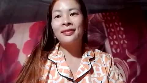 xuxulove00 online show from 09/22/25, 12:56