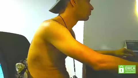 xuyeeg online show from 02/13/25, 12:24