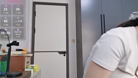 Snapshot of xuyihan chatting on 02/24/26, 05:38 xuyihan online show from 02/24/26, 05:38