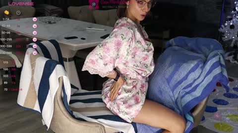 Snapshot of xwithy chatting on 12/15/24, 02:59 FrancyStepmom and YStepson    INTERESTED IN A GIRL-GIRL COLLABORATION  TEXT ME HERE  or INSTAGRAM online show from 12/15/24, 02:59