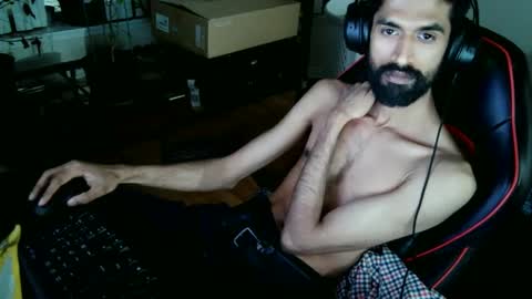 Snapshot of xwuvzyew chatting on 12/20/24, 08:28 x online show from 12/20/24, 08:28