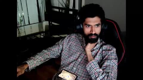 Snapshot of xwuvzyew chatting on 12/23/24, 02:35 x online show from 12/23/24, 02:35