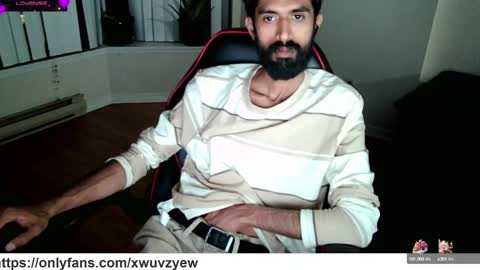 Snapshot of xwuvzyew chatting on 01/05/25, 11:33 x online show from 01/05/25, 11:33