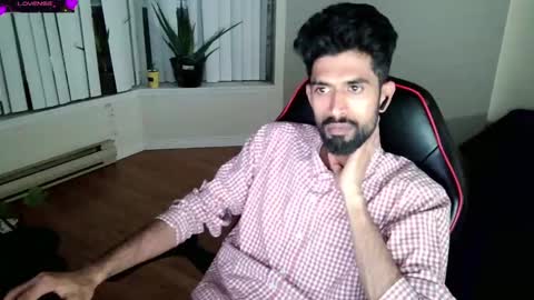 Snapshot of xwuvzyew chatting on 01/31/25, 05:09 x online show from 01/31/25, 05:09