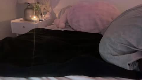 Lily online show from 05/16/26, 07:56
