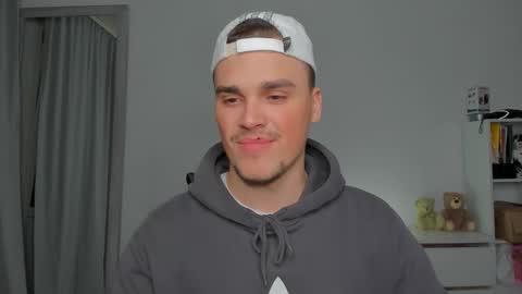 raul online show from 11/29/25, 07:28