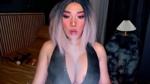 Snapshot of xxcinddyxx chatting on 10/12/25, 11:42 cinddy online show from 10/12/25, 11:42