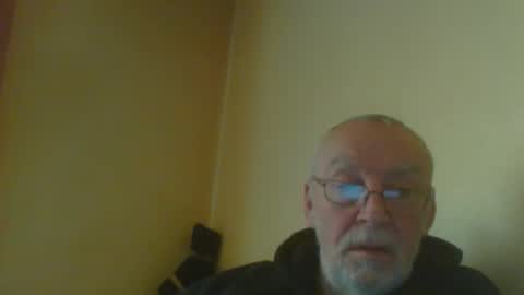 Snapshot of xxdavidxxt chatting on 02/20/25, 12:57 David online show from 02/20/25, 12:57