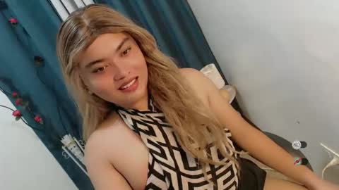 Snapshot of xxhotloyd_cummerx chatting on 06/09/26, 08:15 Loyd online show from 06/09/26, 08:15