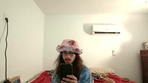 Snapshot of xxjasoneecxx chatting on 01/01/25, 04:18 XxJasoneecxX online show from 01/01/25, 04:18