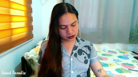 Snapshot of xxjulielovesyouxx chatting on 06/05/26, 03:35 July online show from 06/05/26, 03:35