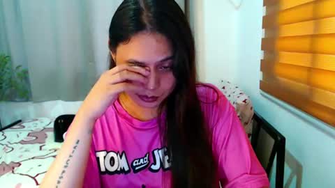 Snapshot of xxjulielovesyouxx chatting on 07/22/26, 02:14 July online show from 07/22/26, 02:14