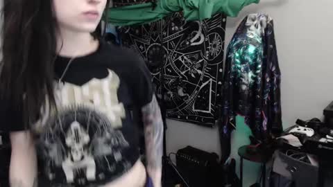 Lilith online show from 02/22/25, 04:40