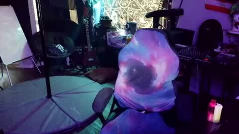 Lilith online show from 06/25/26, 12:54