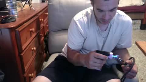 xxScubaStevexx online show from 10/04/25, 11:41