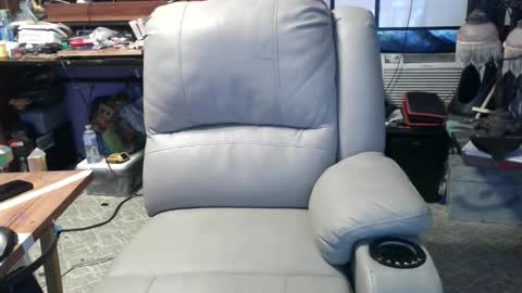 xxScubaStevexx online show from 10/17/25, 01:14