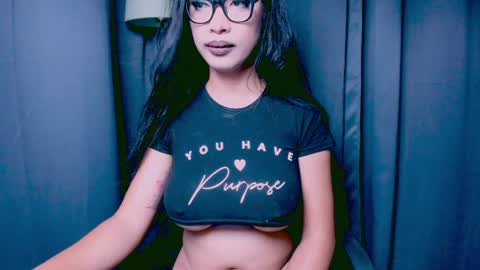 Lara online show from 12/05/24, 01:47
