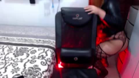 APRIL online show from 10/01/25, 04:02