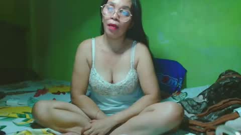 Snapshot of xxsexypinayxx chatting on 01/31/25, 12:07 xxsexypinayxx online show from 01/31/25, 12:07